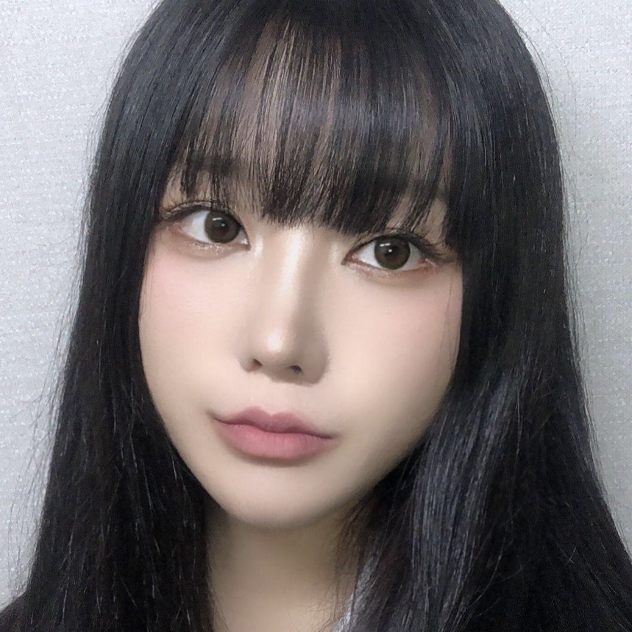 Đã 3 tháng kể từ khi phẫu thuật mắt và mũi, có vẻ như vết sưng đã gần như biến mất rồi ㅎㅎ