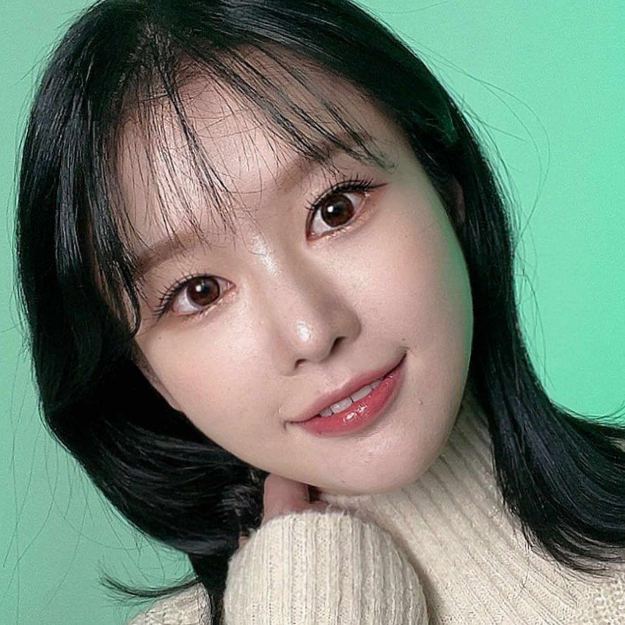 Mình đã tái phẫu thuật mắt và mũi tại Bệnh viện Thẩm mỹ Weavers được 3 tháng rồi