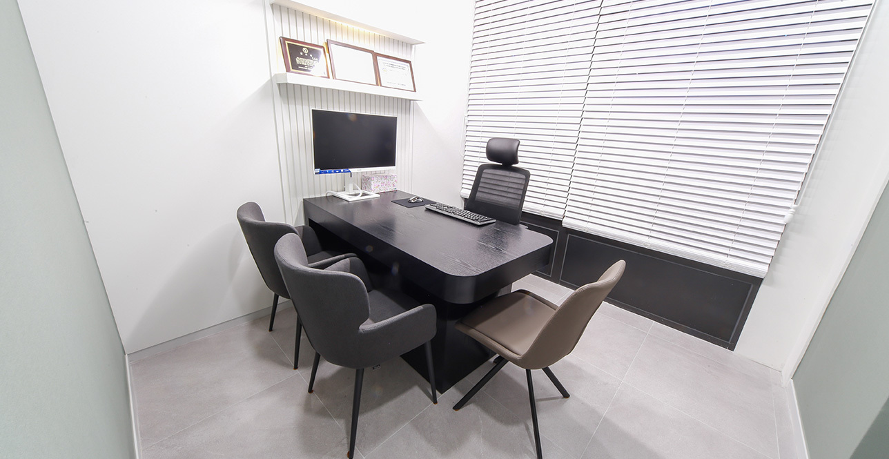 Uverse Plastic Surgery Clinic - Ảnh 8